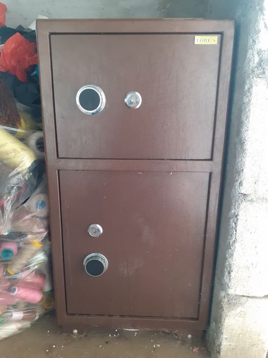 Obiecte vechi de vânzare