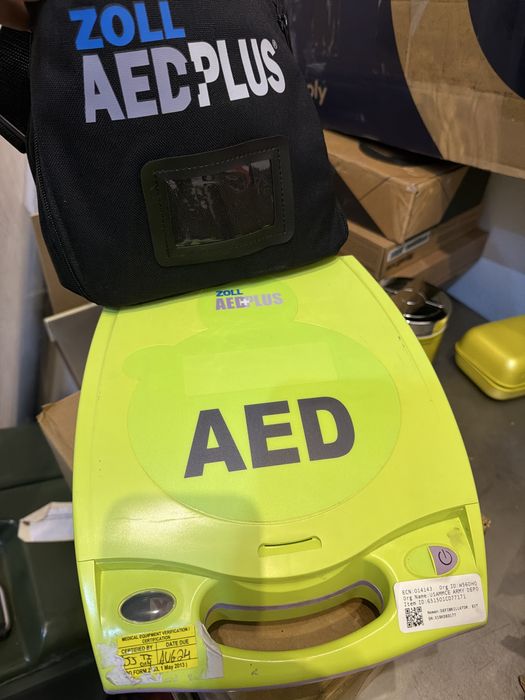 Zoll AED Plus defibrilator