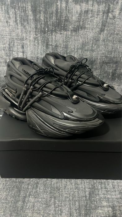 Adidasi Balmain nr42,43