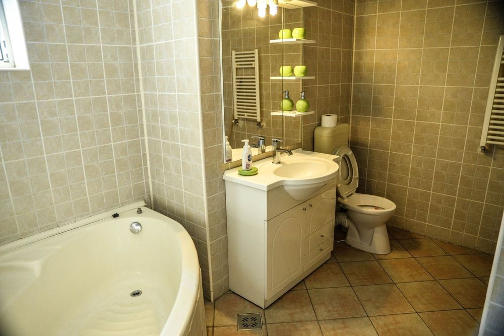 Apartament cu 3 camere de vânzare  zona Vega Butoaie