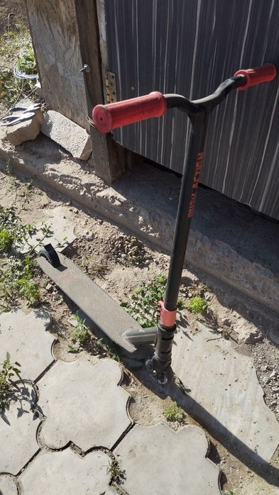 Самокат трюковый.