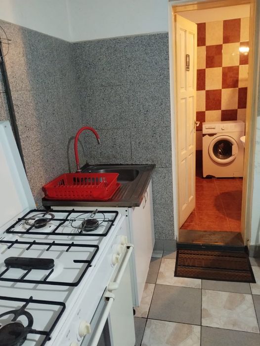 Proprietar, ofer spre închiriere garsoniera la casă în Săcele, jud.Brașov