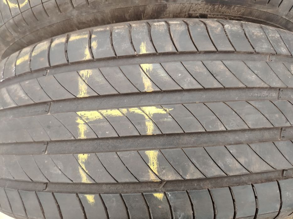 Гуми два броя 225/55/18