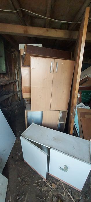 Dulapuri și mobilier vechi