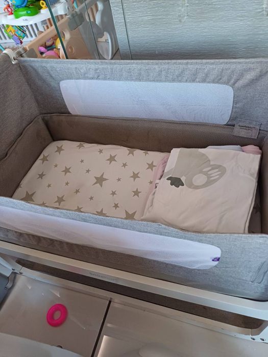 Бебешка кошара SnuzPod⁴ next to me