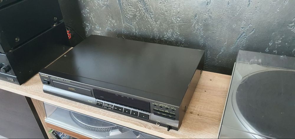 Vând CD Player Technics SL-PG440A