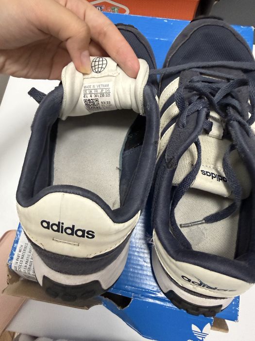 Оригинальные кроссовки Adidas, размер 36