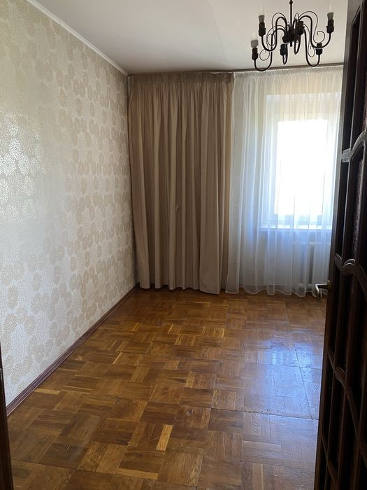 Продам 4-х комнатную квартиру