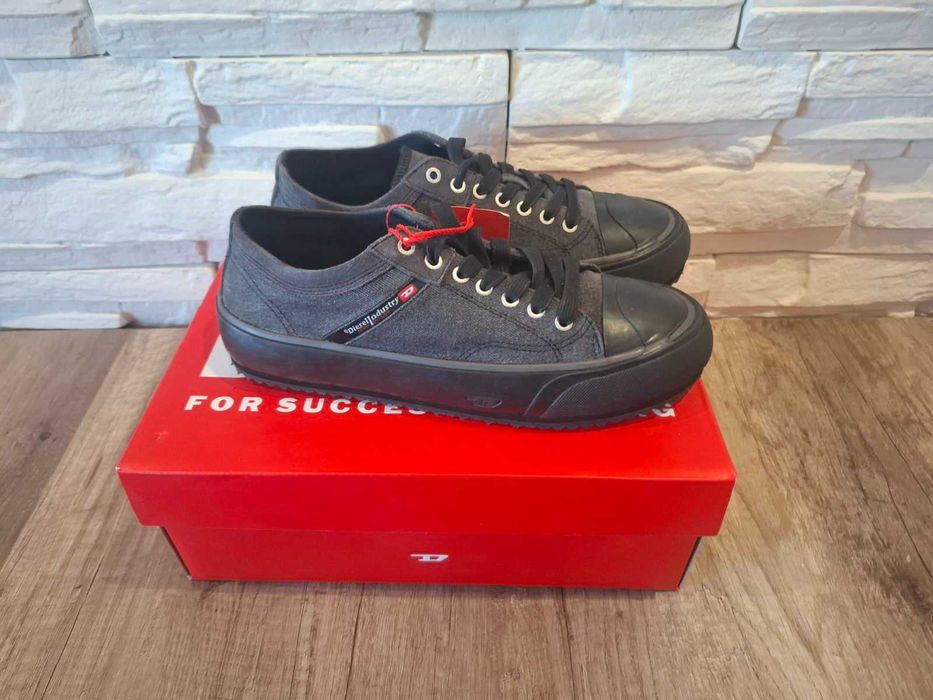 Обувки DIesel 44 номер