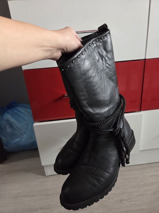 Пеодавам ботуши естествена кожа номер 39