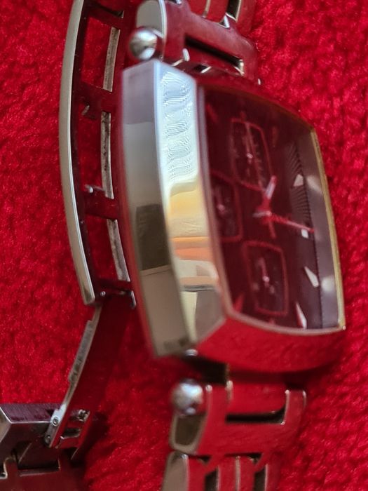 Citizen    /       Guess