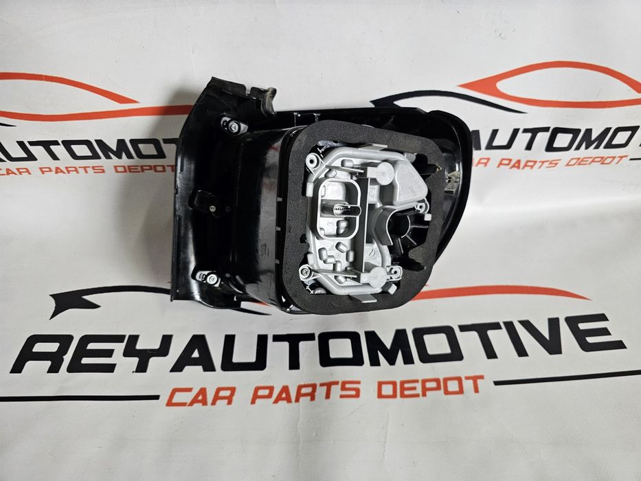 Stop stanga Jeep Renegade dupa 2015 cod 52109473