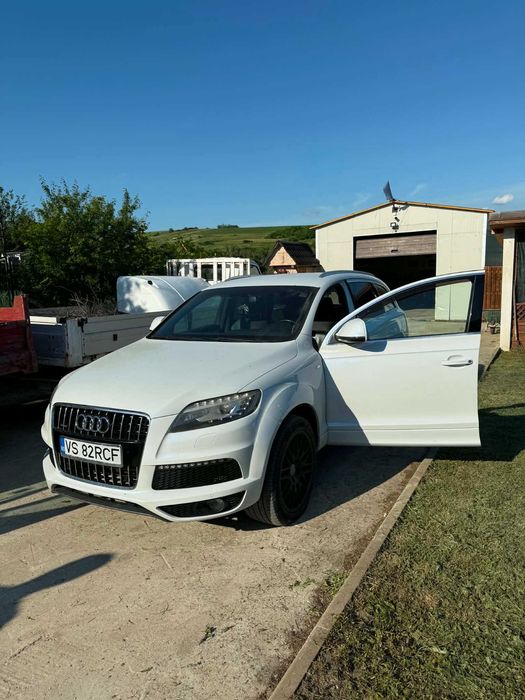 Vând Audi Q7 2014