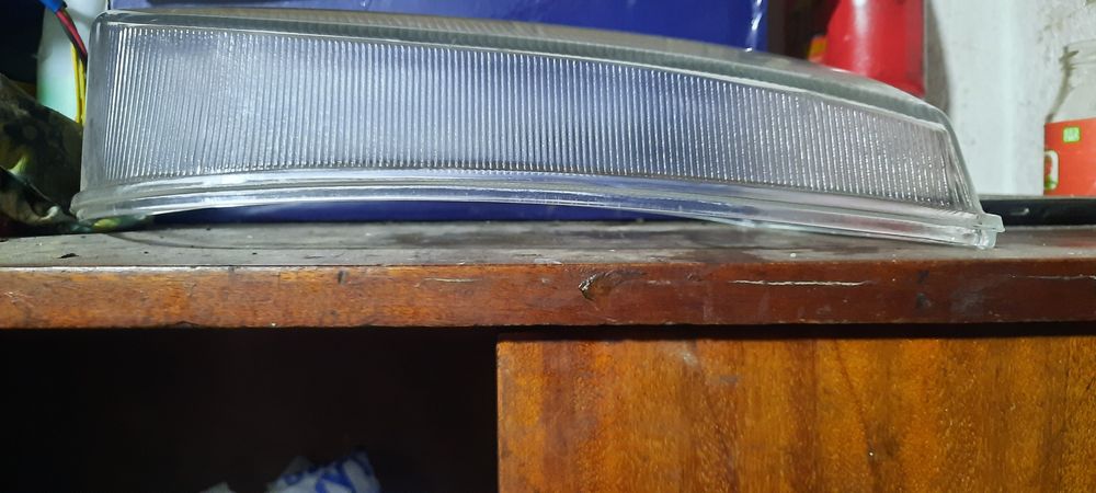 Стекло фар калдина, карина