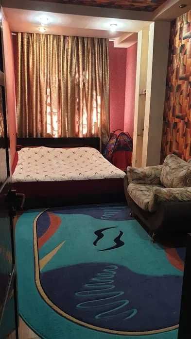 Тайёр 4 хонали алохида гаражи ва иссик-совук суви бор квартира!