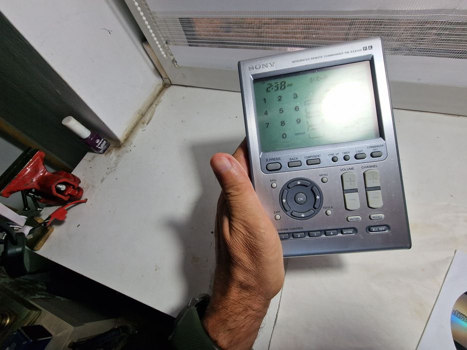 Vind telecomanda ptr scule sony audio - tv