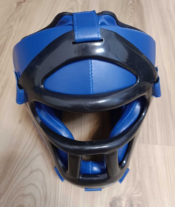 Casca cu grilaj Armura Dominator 2.0