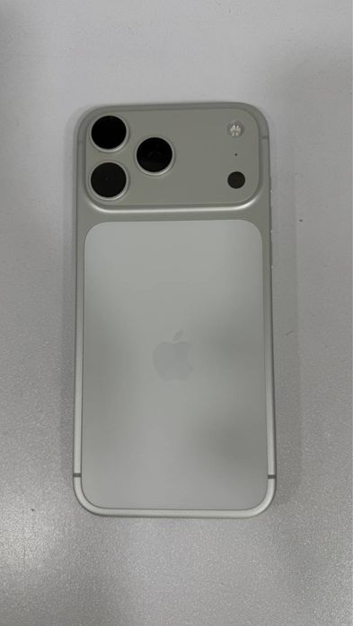 srochna sotiladi iphone 17 pro max silver 512gb