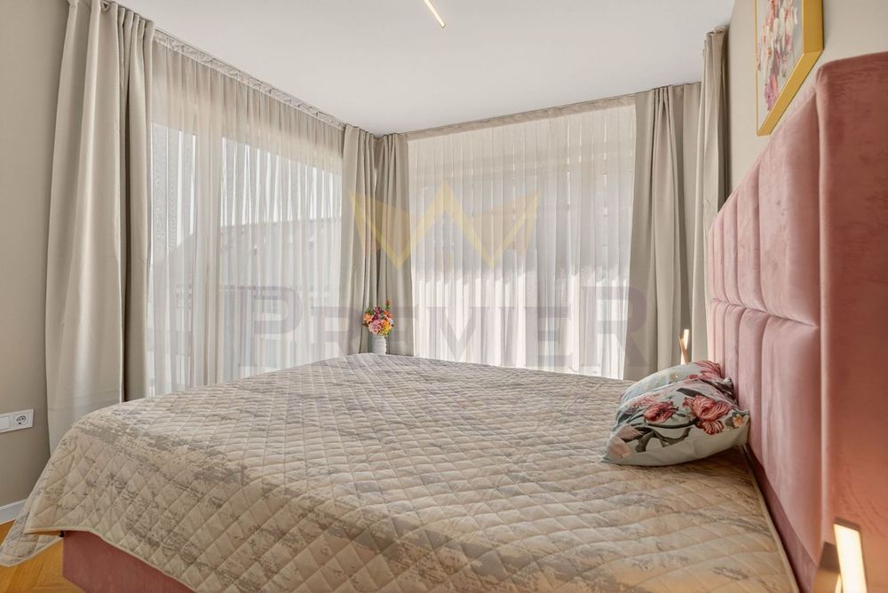 Дава се под наем Тристаен апартамент в Варна, Център - 100 кв.м за 1000 € - Снимка #10