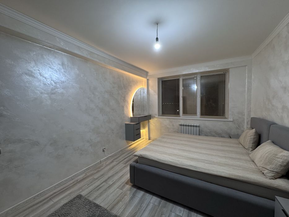 Стильный спальный гарнитур