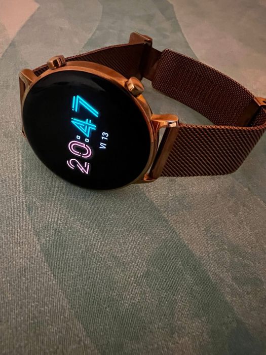 Ceas smartwatch
