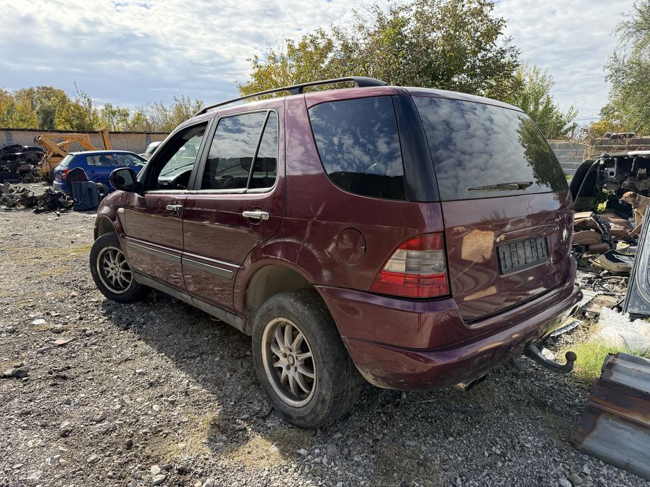 Мерцедес МЛ W163 2.7 дизел само на части