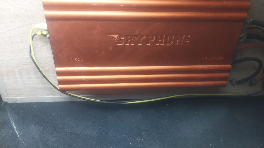 Сабуфер  срочно продам