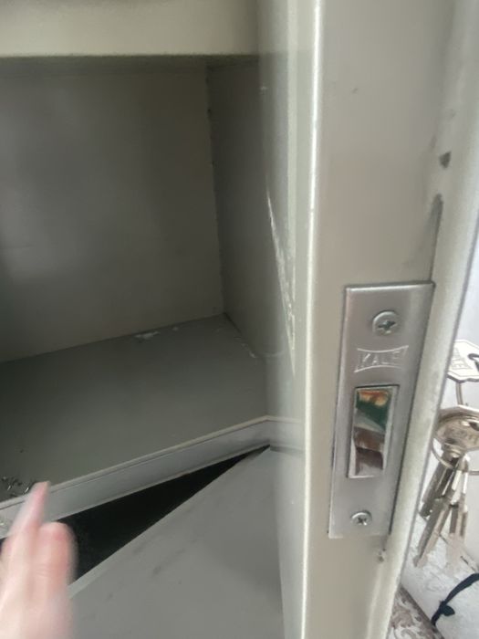 Сейф сатылады үлкен