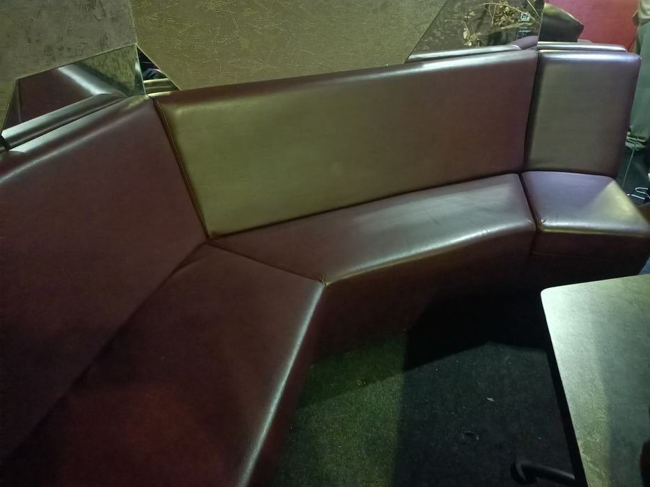 Продам диван кож зам