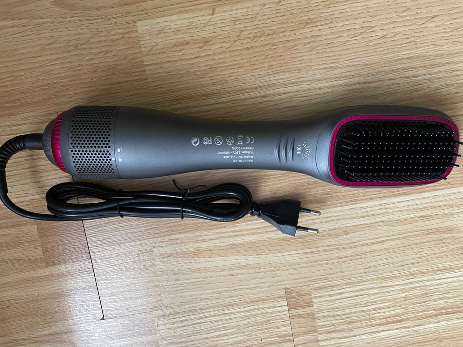 Perie electrica de par Regal Bliss pentru volum si indreptare rapida