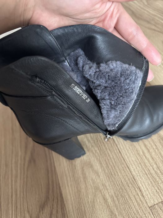 Зимние сапоги на каблуках