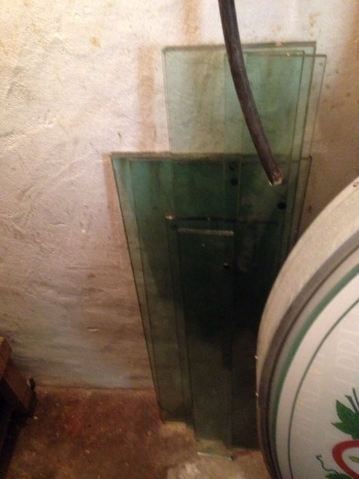 Стелажи за бар