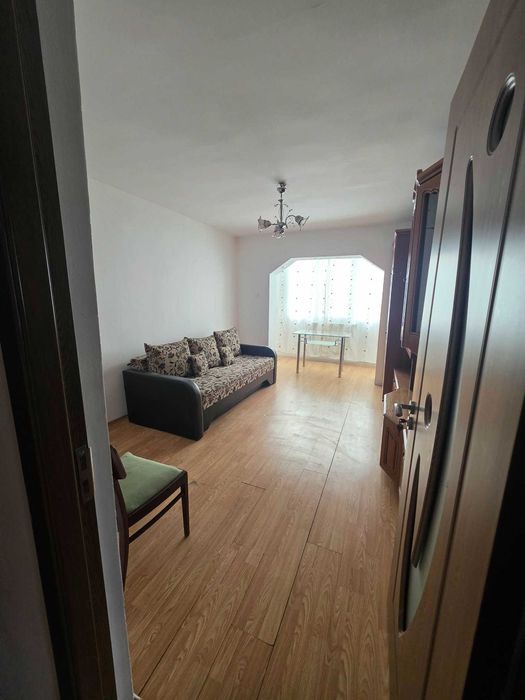 Vand apartament cu 2 camere