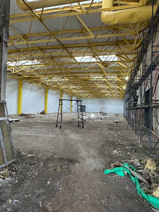 Окраска стен потолков