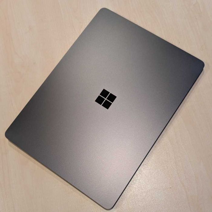 Microsoft Surface Laptop 7 Copilot+PC