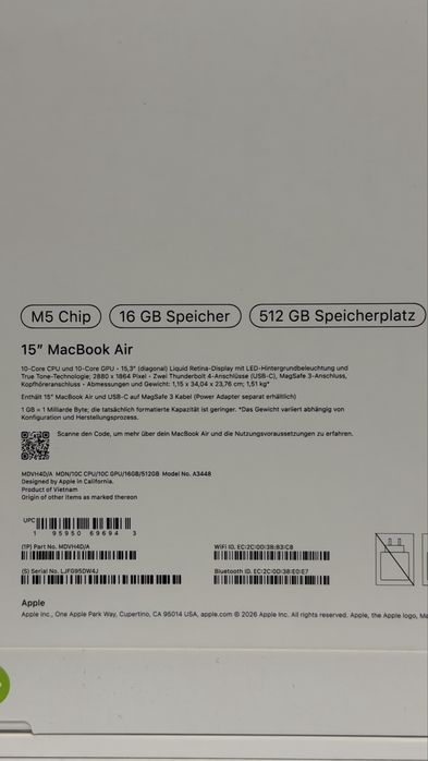 Чисто нов, запечатан MacBook Air 15” M5 (16GB/512GB) Midnight