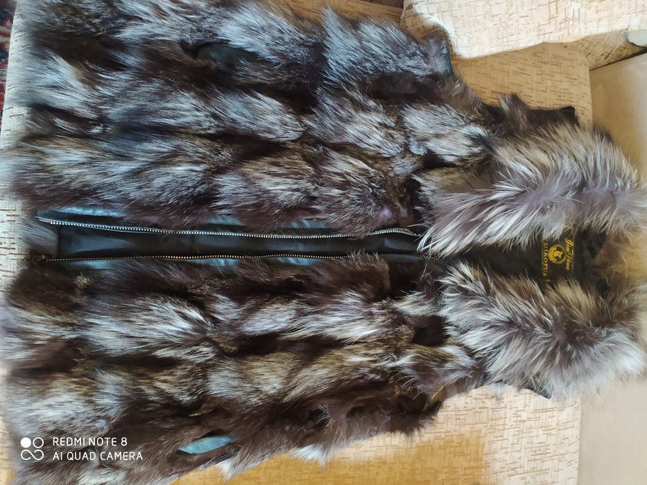 Безрукавка с чернобурки