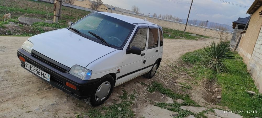 Tico mashina sotiladi