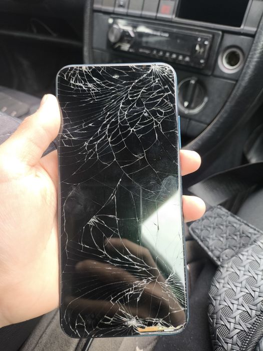 поко м3 про разбит экран