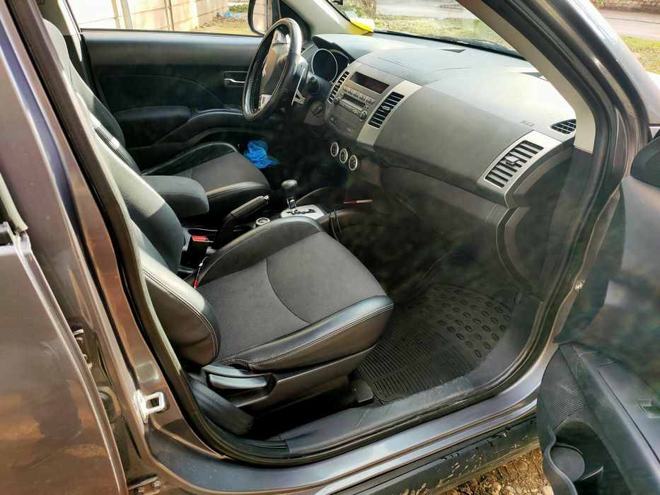 Citroen C-Crosser  Executive 2.4 LPG