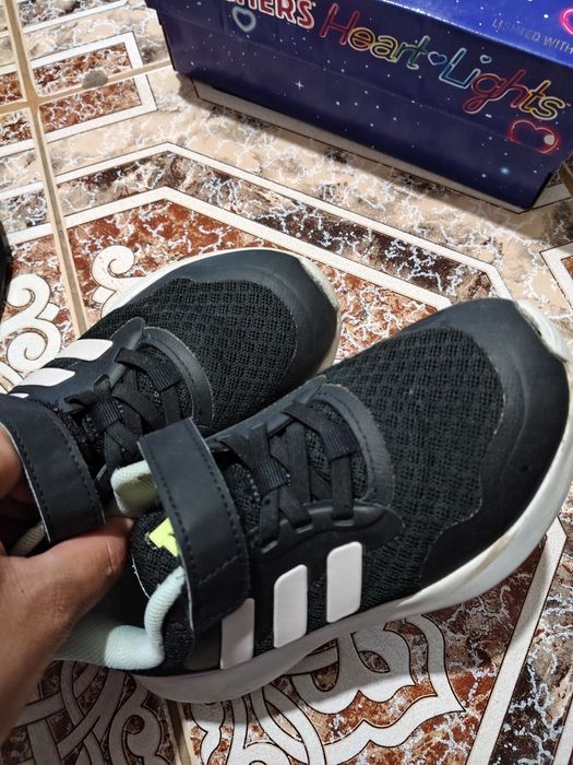 Маратонки Adidas