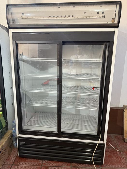 holadenik ugur 2 ta yuradigan eshikli 120 sm ga 2 m boyiga. .