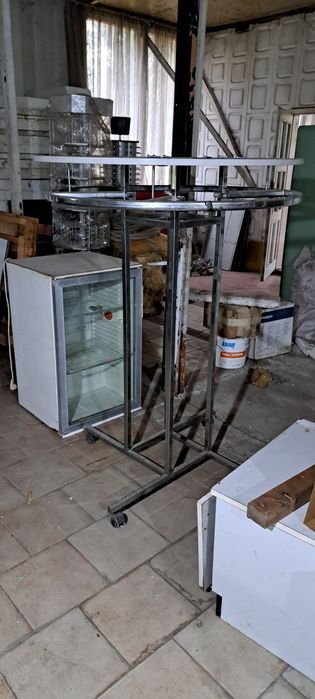 Щендери, стелаж за дрехи, книги, шапки