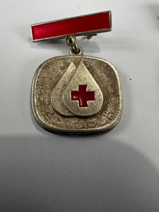 Лот от 3 бр. значки. НРБ.