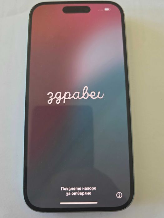 Продавам iPhone 15 256GB Green