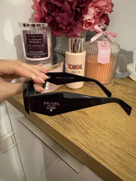 Ochelari de soare Prada originali impecabili