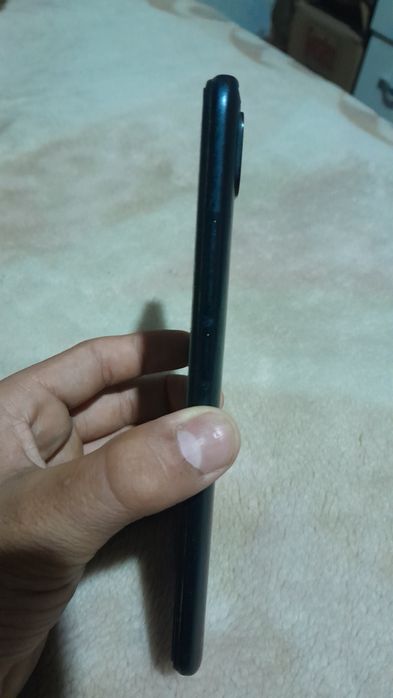 Redmi 9C 64gb yaxshi holotda.