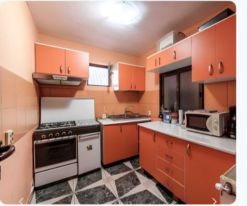 Casa cu teren de vanzare in Golesti (Stefanesti]