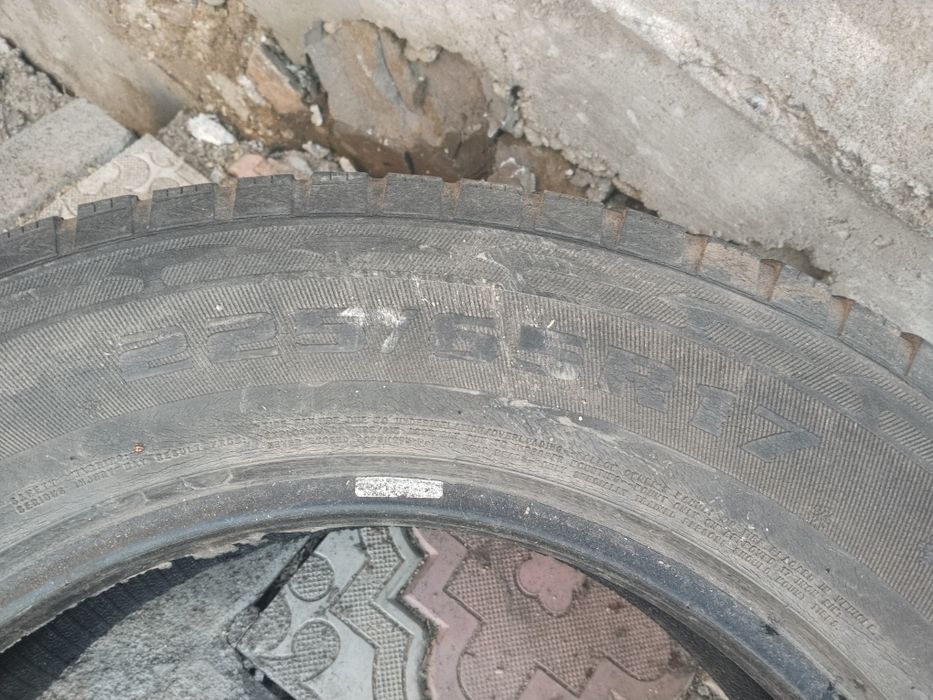 Продам б/у  шины
