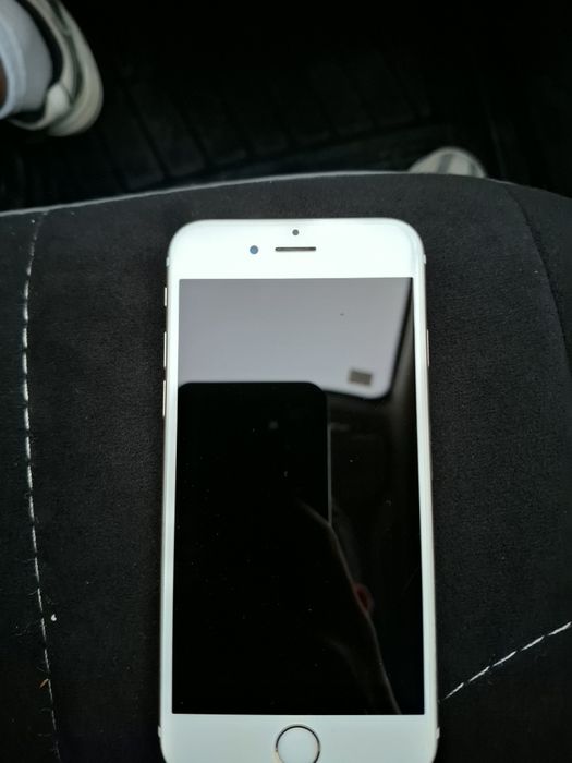 iPhone 6 S продам